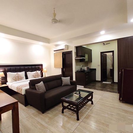 When In Gurgaon - Artemis Hospital 1 Min Walk, Fortis & Medanta 4 Mins Drive מראה חיצוני תמונה