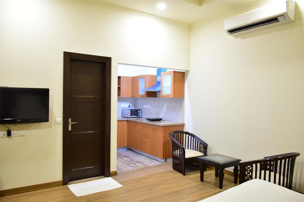 When In Gurgaon - Artemis Hospital 1 Min Walk, Fortis & Medanta 4 Mins Drive מראה חיצוני תמונה
